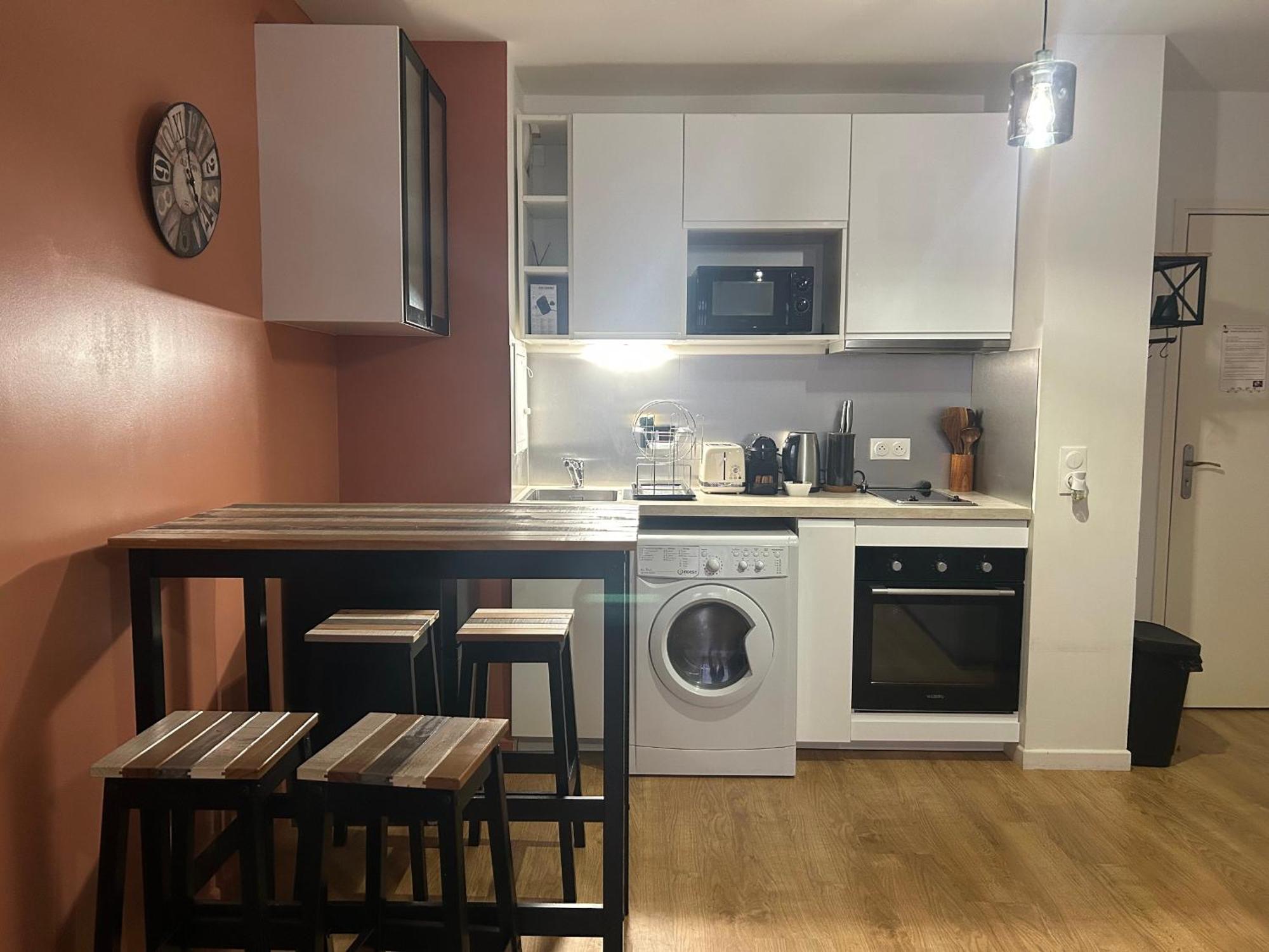 Studio Spacieux 4 Personnes Avec Terrasse Privee & Bureau - Gare A 4Min, Paris En 30Min Villiers-sur-Marne Ngoại thất bức ảnh